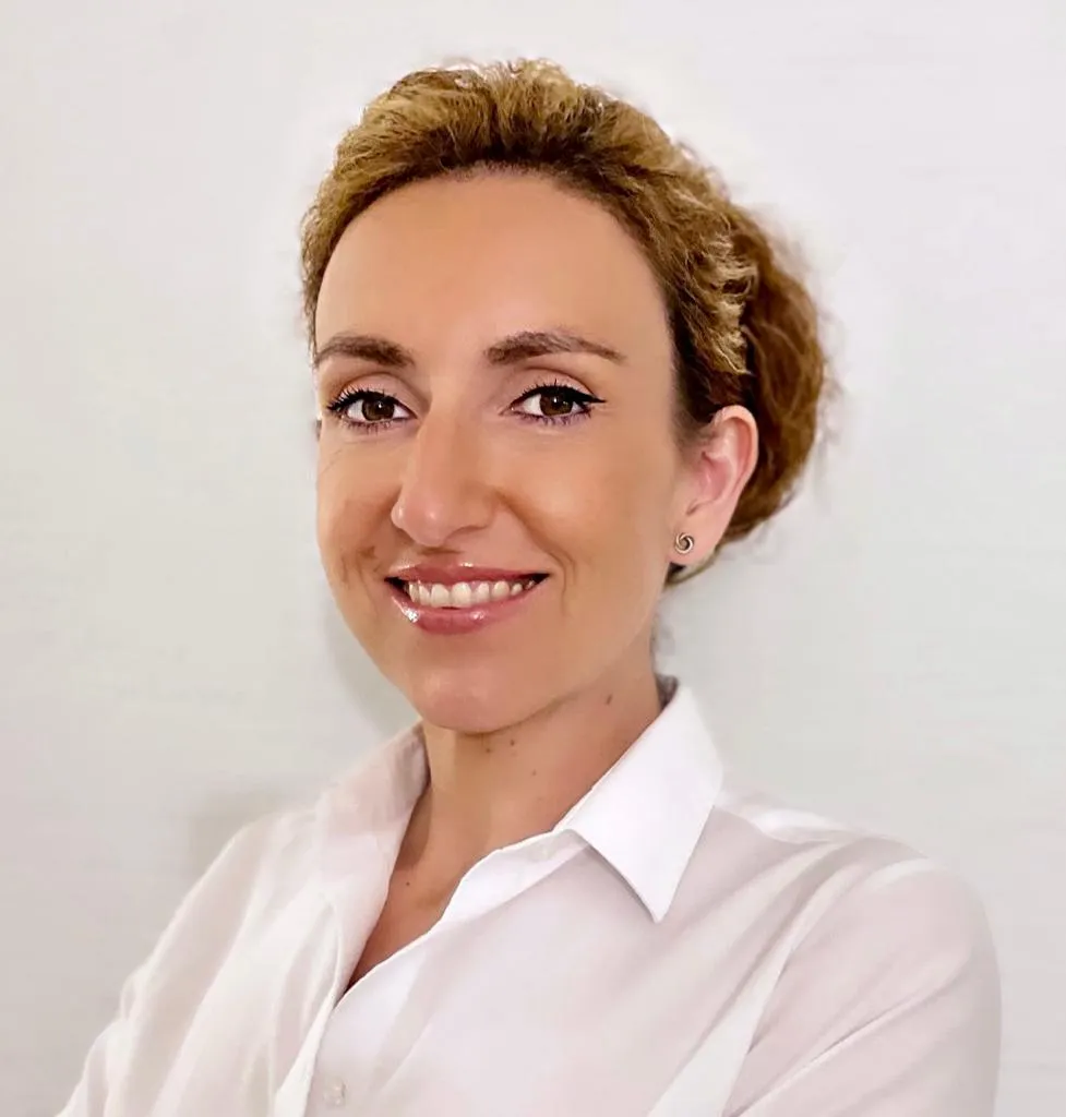 Dr. med. Maria Simidjiiska, Specialist in Plastic and Aesthetic Surgery