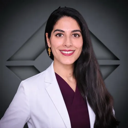 Dr. med. univ. Nura Zamani, Specialist in Plastic and Aesthetic Surgery
